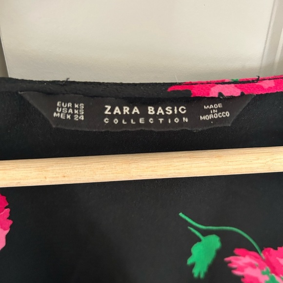 Zara Floral wrap top size xs - Picture 4 of 5